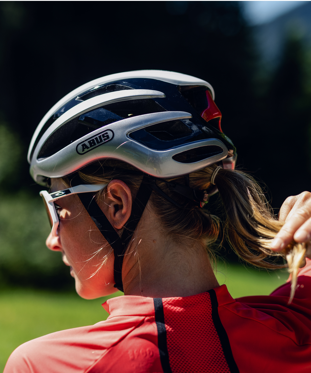 Kask rowerowy Abus AirBreaker Black Gold