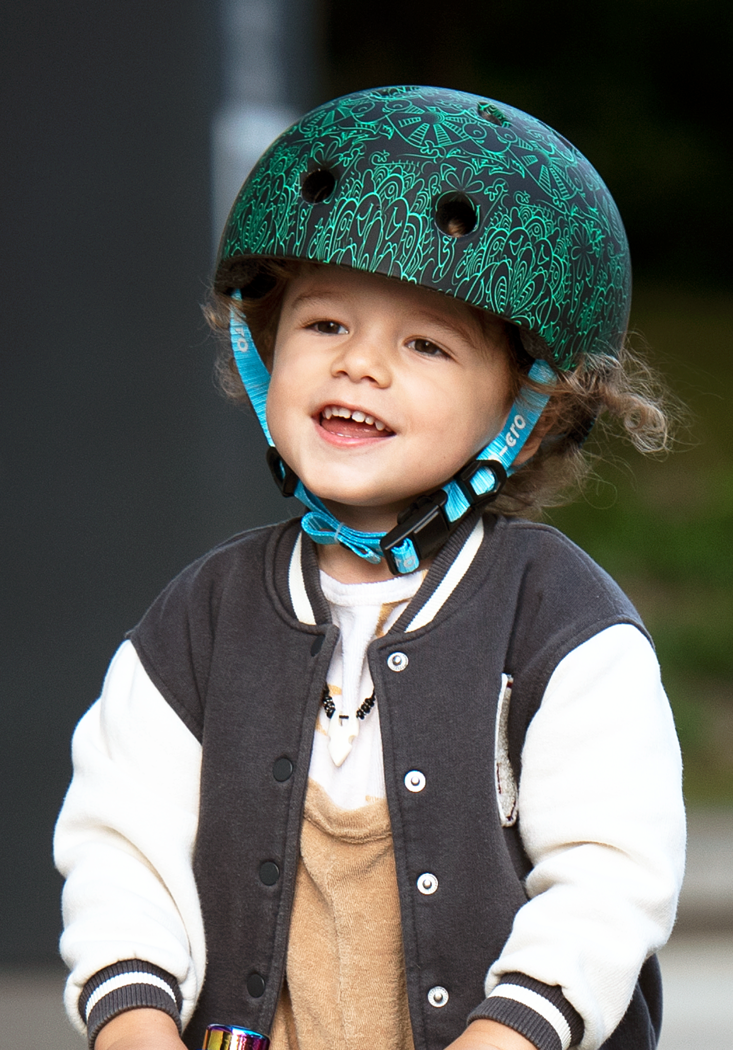 Dziecięcy kask na hulajnogę Micro Mandala Green/Blue