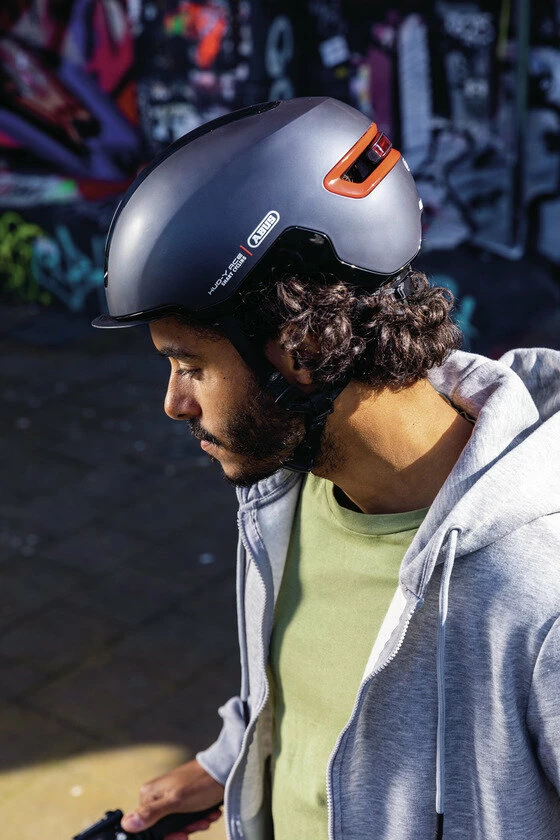 Kask rowerowy Abus HUD-Y Gleam Silver