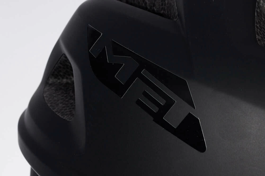 Kask rowerowy MET Echo Black