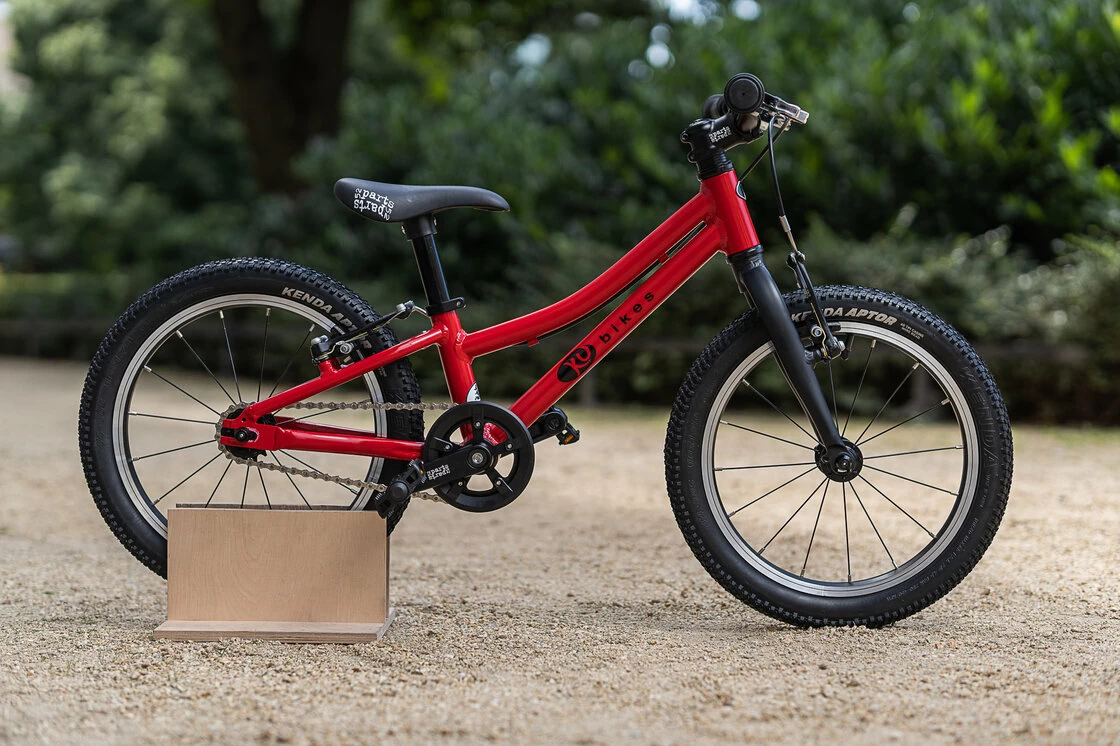 Lekki rower dla dziecka KUbikes 16 S MTB Czerwony