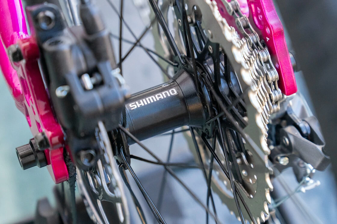 Lekki rowerek amortyzowany KUbikes 24 S MTB DISC różowy