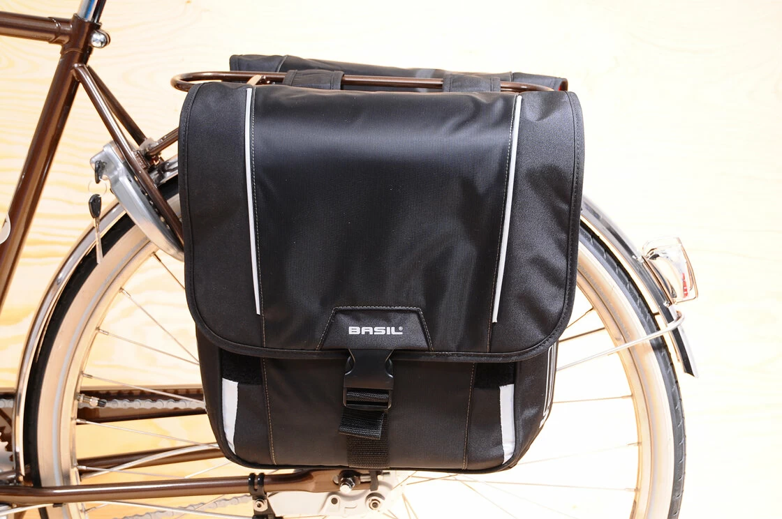 Sakwa rowerowa Basil Sport Design Double Bag Czarny / czerowy